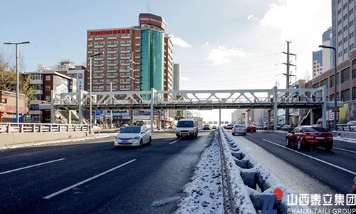 朝陽(yáng)街建設路口人行天橋